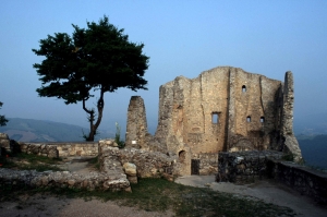 castello-di-Canossa-foto-di-Meridiana-Immagini